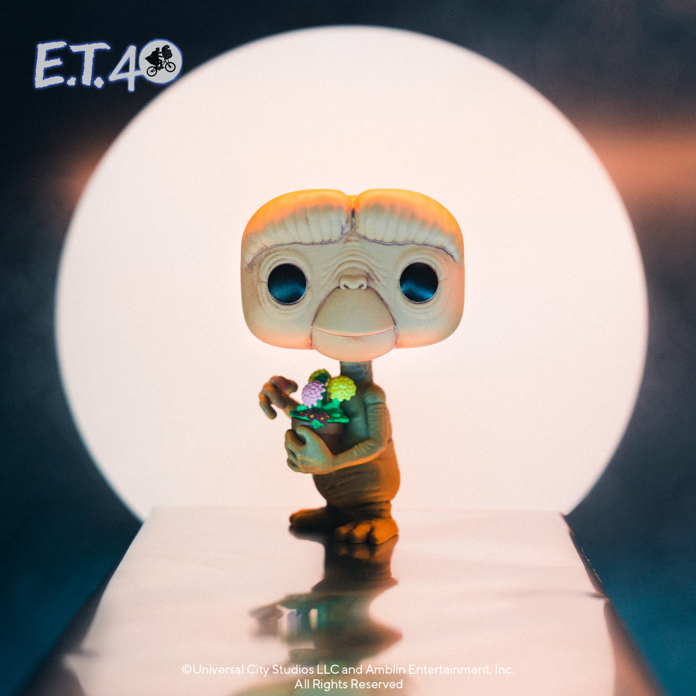 Funko Pop! Movies: E.T. The Extra-Terrestrial - E.T. with Flowers