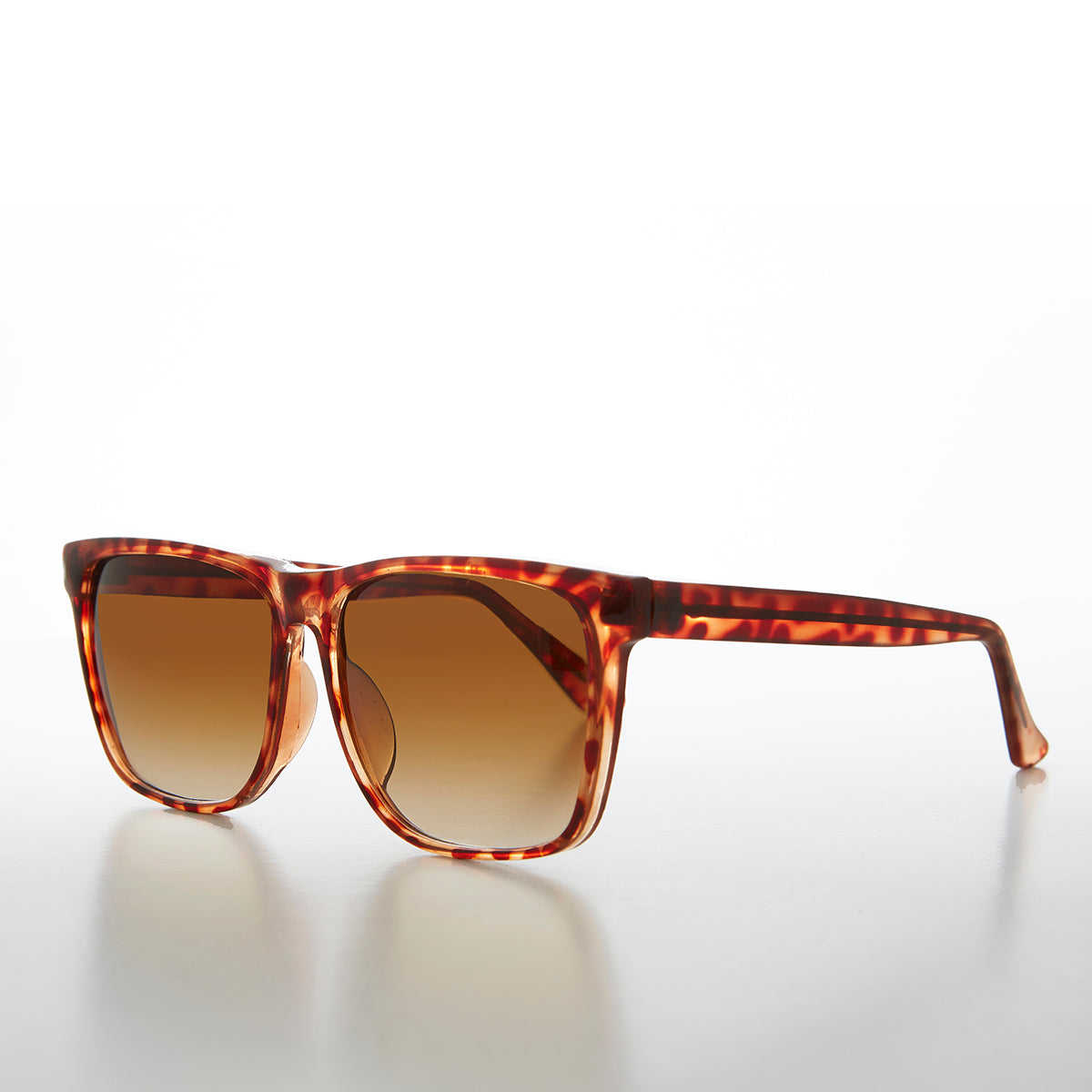 Simple Wide Square Vintage Tortoise Sunglass - Bay