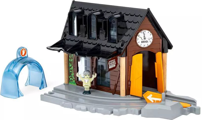Brio: World Smart Tech Sound Spooky Train Station