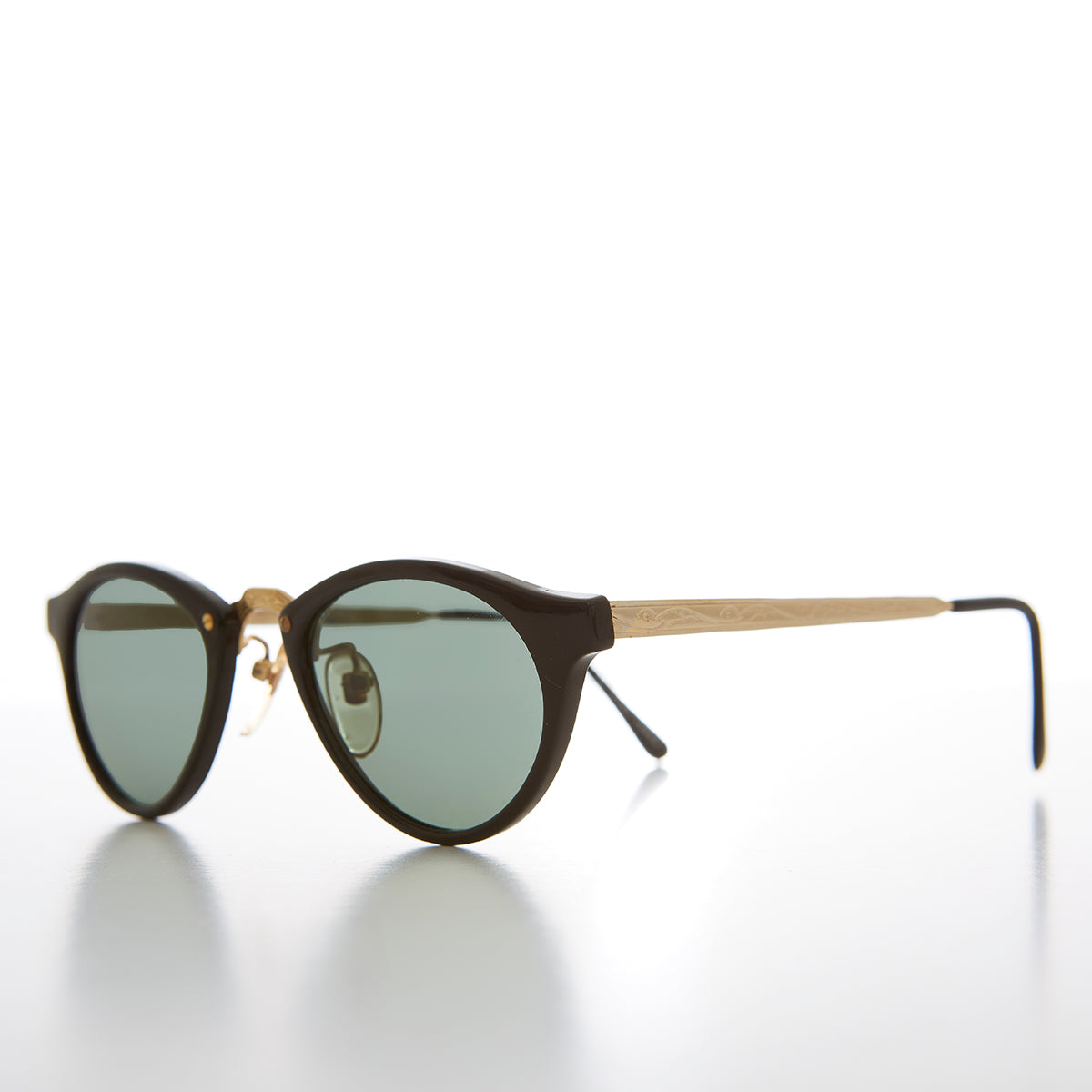 Round Retro Vintage Sunglass with Metal Details - Dawson