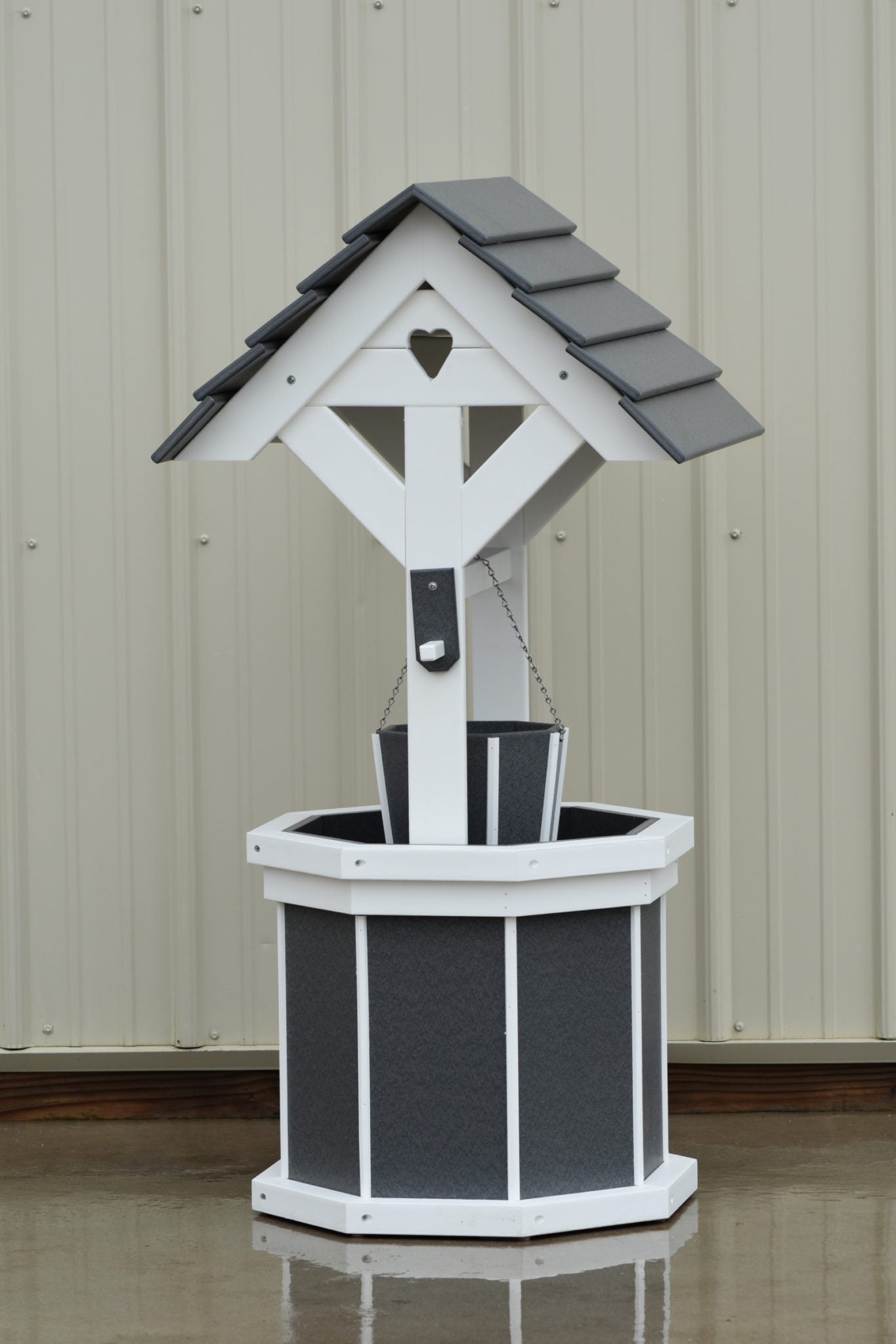 4 ft. Poly Wishing Well with Planter Bucket, Gray and White