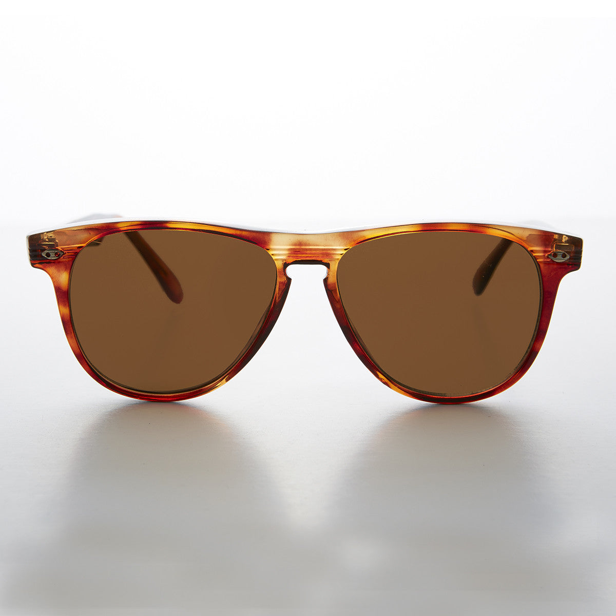 Sporty Racer Vintage Sunglass with Keyhole Bridge - Elvin