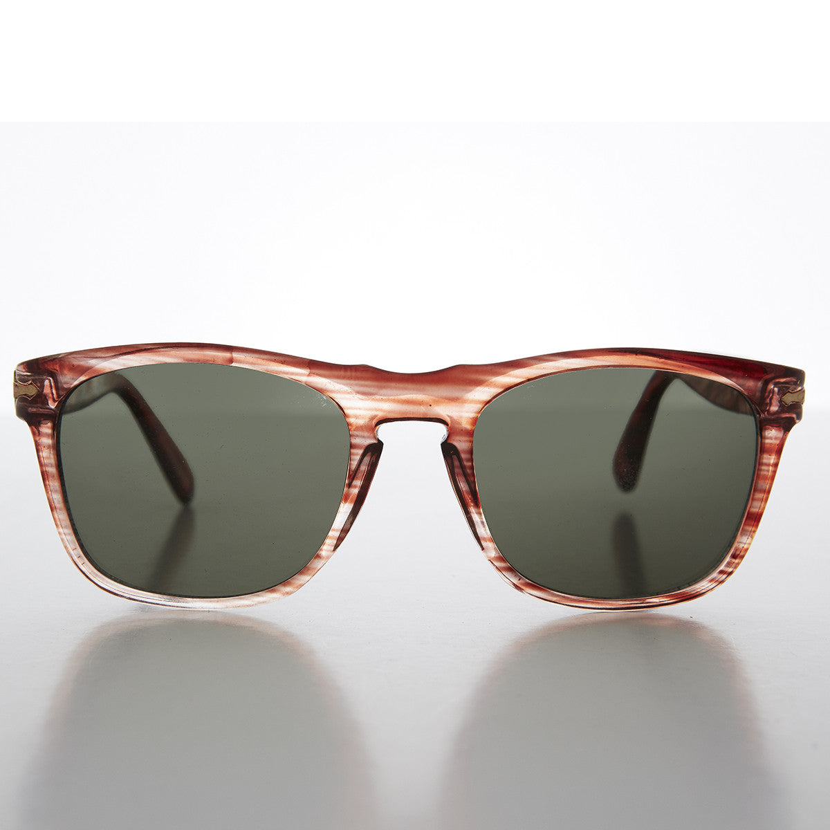 Sporty Horn Rim Aviator Vintage Sunglass - Gabe