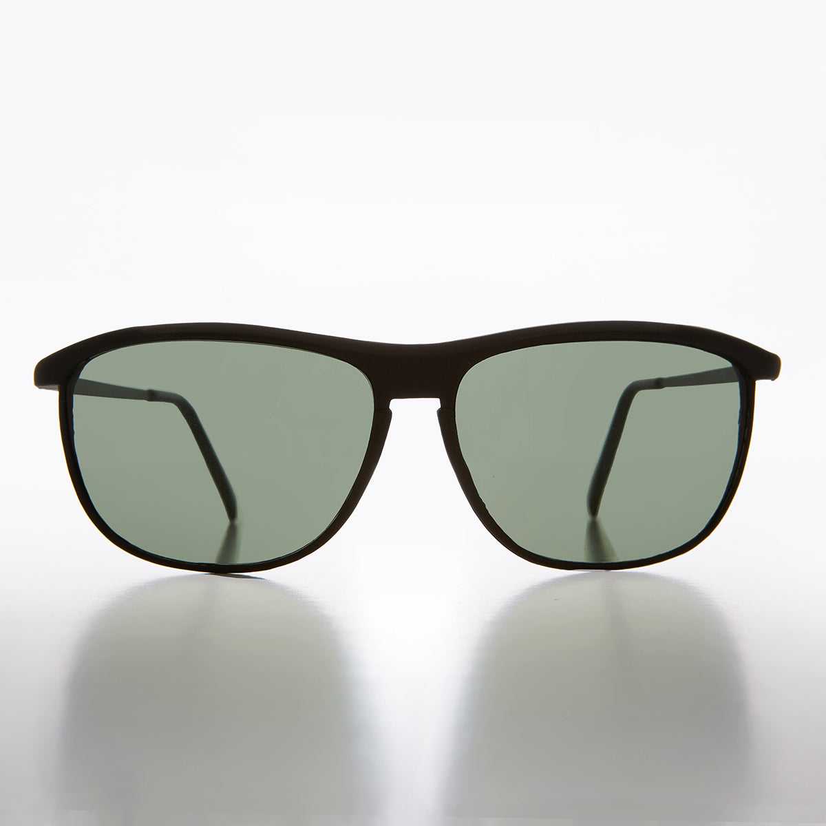 Black Curved Vintage Sunglass - Gus