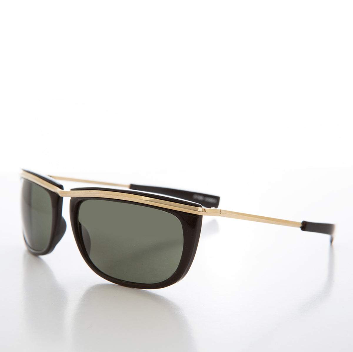 Sporty Gold Frame 90s Aviator Sunglass with Paddle Temples - Jenner