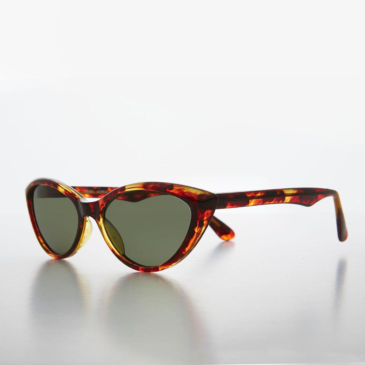 Pointy Tip Cat Eye Sunglass 1950s Retro Style - Misfit