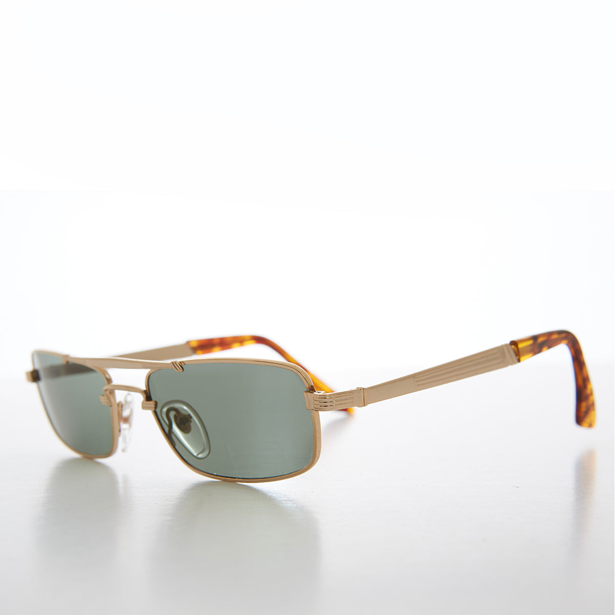 Shallow Lens Pilot Vintage 90s Sunglasses - Reyes