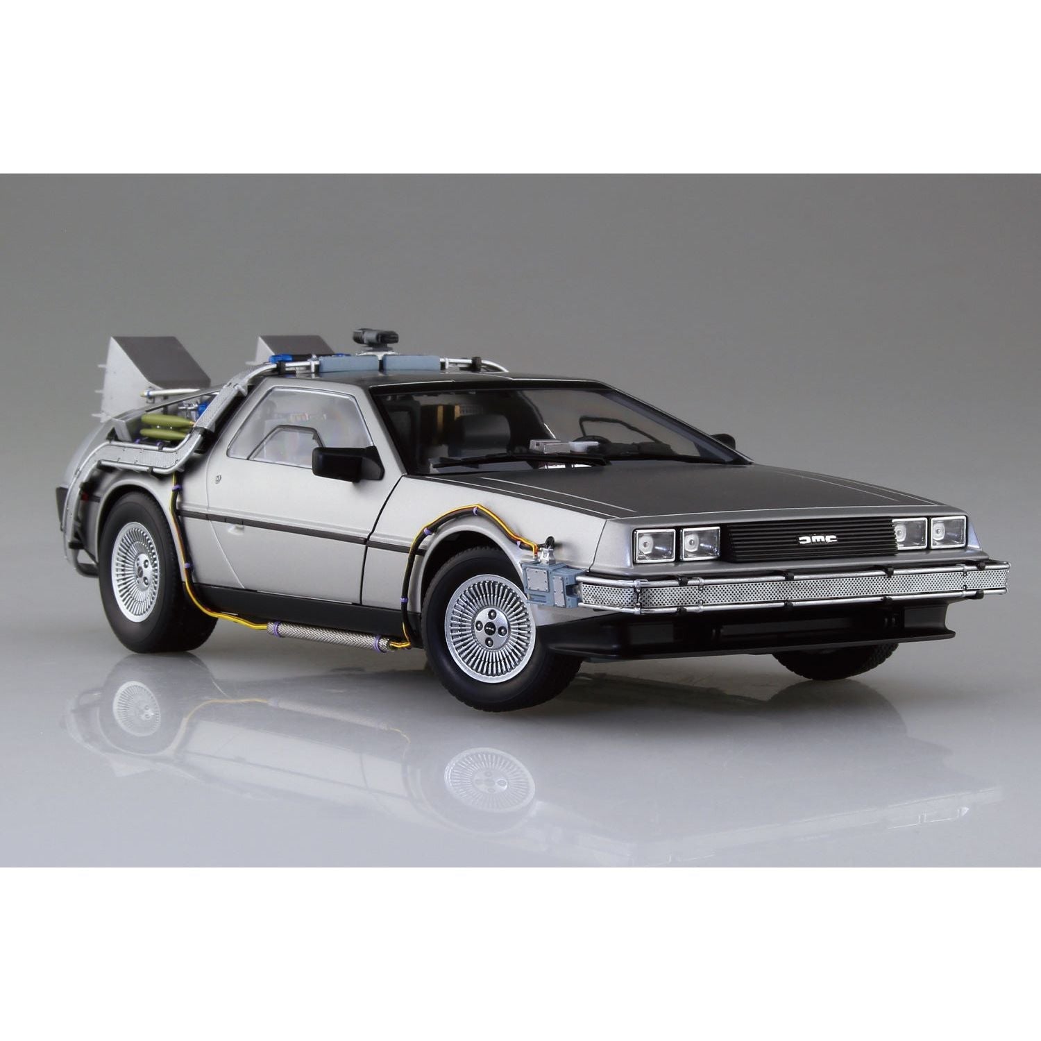 Back to the Future DeLorean Time Machine 1:24 Scale Model Kit [PRE-ORDER: Expected Availability June 2024!]