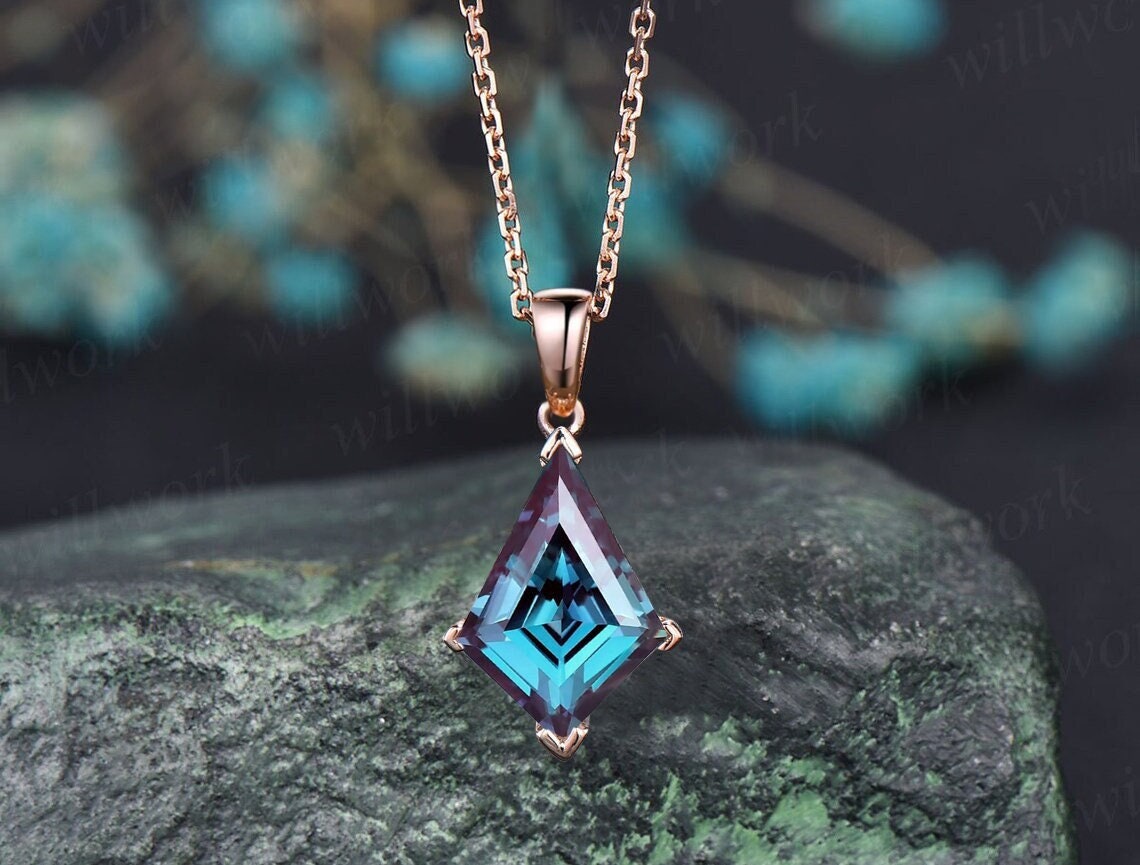 Kite alexandrite necklace solid 14k 18k rose gold vintage unique Personalized pendant for women her gemstone anniversary bridal gift mother